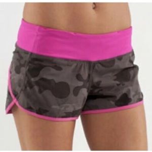 LULULEMON ***RARE*** Wren Camo Paris Pink Speed Shorts